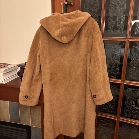 Mallia Piacenza Baby Llama Jacket - Picture 3 of 6